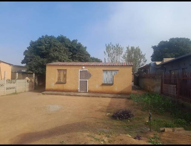 2 BEDROOM HOUSE FOR SALE IN PALM RIDGE EXT 2